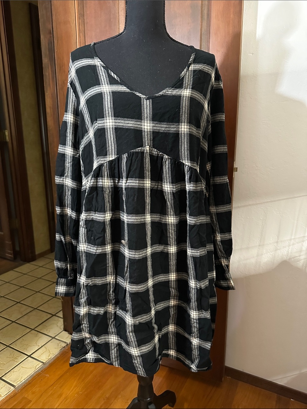 Knox Rose Black and White Plaid Long Sleeve Babydoll Dress